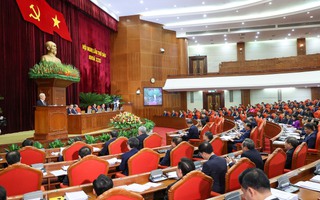 Thủ tướng Phạm Minh Chính điều hành thảo luận tại Hội nghị Trung ương 6