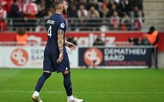 "Tội đồ" Ramos, Mbappe khiến PSG rơi điểm