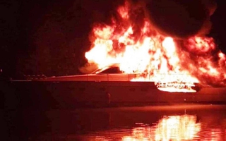 Làm rõ vụ du thuyền bốc cháy, chìm dưới sông Sài Gòn