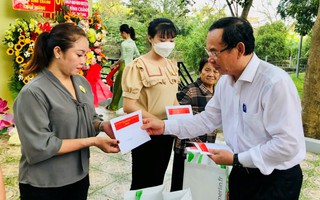 Bí thư Thành ủy TP HCM Nguyễn Văn Nên dự Ngày hội Đại đoàn kết toàn dân tộc