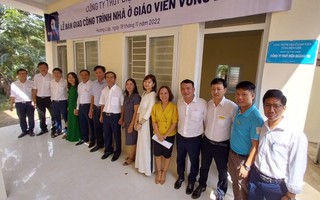 Bàn giao nhà công vụ cho giáo viên vùng biên giới Quảng Trị