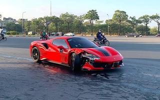 Chủ siêu xe Ferrari đụng chết người đi xe máy là nhân viên ngoại giao người nước ngoài