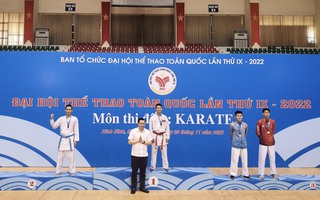 VĐV Nguyễn Thanh Duy mang huy chương vàng về cho karate Bình Dương