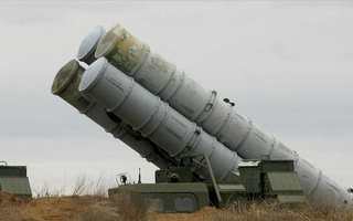 FT: Ukraine sắp hết “vũ khí sống còn”