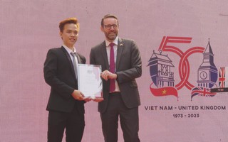 Tác phẩm của nam sinh TP HCM được chọn làm logo 50 năm quan hệ Anh - Việt Nam