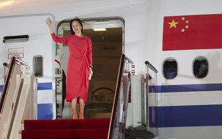 Mỹ hủy cáo buộc “Công chúa Huawei” theo thỏa thuận riêng