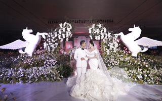 Đám cưới 1.000 khách mời của Khánh Thi - Phan Hiển
