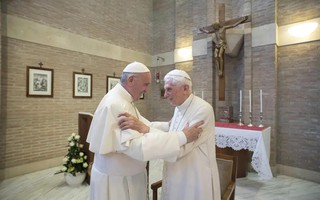 Vatican: Sức khỏe Giáo hoàng danh dự Benedict XVI "xấu đi"