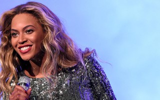 “Ong chúa” Beyonce hát giao thừa thù lao gần 570 tỉ đồng