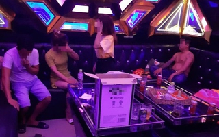 Nhiều nam nữ ở Quảng Nam vào quán karaoke chơi ma túy