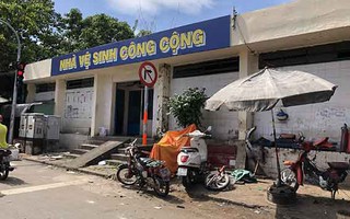 Nhà vệ sinh công cộng: Thiếu và dơ