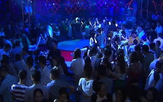 Địa phương căn cứ cấp độ dịch để mở lại dịch vụ karaoke, vũ trường