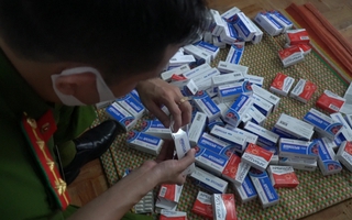 Cảnh báo tình trạng đưa thuốc trị Covid-19, kit xét nghiệm "dỏm" vào Việt Nam