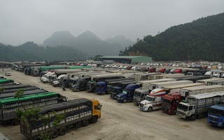 Ùn ứ hơn 2.000 xe hàng ở cửa khẩu Lạng Sơn