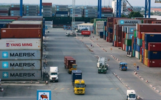 Đột phá để phục hồi kinh tế (*): Dẫn vốn "khủng" vào ngành logistics