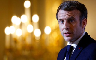 Tổng thống Pháp tới "gỡ ngòi nổ", Nga buông lời bi quan