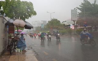 TP HCM: Quận 12, Hóc Môn, Bình Chánh, Củ Chi sắp có mưa dông, sét
