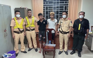 CSGT Đồng Nai truy đuổi, bắt nóng 2 kẻ cướp liều lĩnh trong đêm