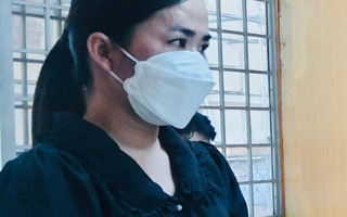 Nữ giám đốc ở TP HCM "làm ảo thuật" với găng tay y tế