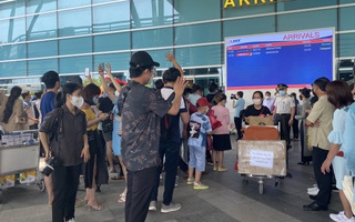 Đón 2 chuyến bay quốc tế đầu tiên chở khách du lịch đến Đà Nẵng