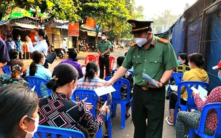 Lãnh đạo An Giang và Đại tá Đinh Văn Nơi hỗ trợ 52 tiểu thương