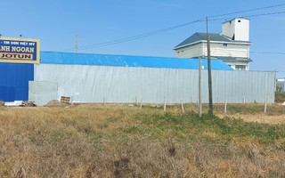 Nhà kho vô chủ xây dựng trái phép trên đất công ở Bạc Liêu