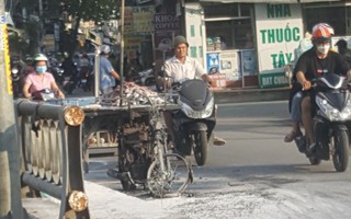 TP HCM: Người bán rau củ tự đốt xe khi gặp tổ công tác