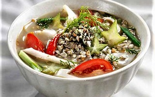 Canh hến nấu thì là