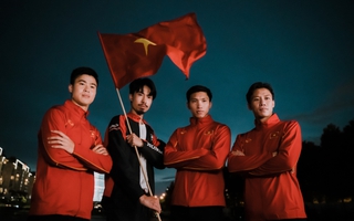 Đen Vâu cùng nhạc sĩ Trần Tiến tái hiện những lần "đi bão" mừng bóng đá Việt Nam