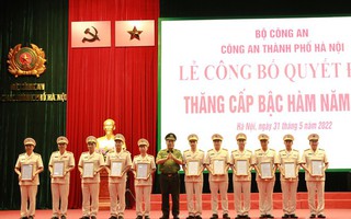 Thăng quân hàm cho 6.000 cán bộ, chiến sĩ công an Hà Nội