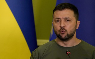 Tổng thống Ukraine thề giải phóng Crimea và Donbas