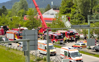 Tàu chở nhiều học sinh gặp nạn, 34 người thương vong ở Đức