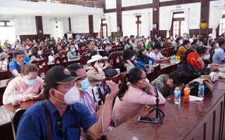 Vụ "Tịnh thất Bồng Lai": Hàng trăm người tập trung theo dõi phiên tòa qua màn hình chiếu