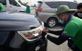 Cận cảnh ngày đầu thu phí không dừng trên cao tốc TP HCM – Long Thành - Dầu Giây