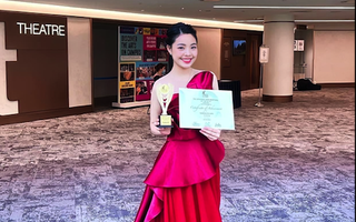 Thuỳ Văn đoạt giải vàng cuộc thi Asia Arts Festival 2022 lần thứ 9