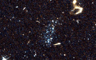 5 đốm xanh lạ trên bầu trời: Cụm vật thể vũ trụ hoàn toàn mới?
