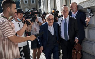 Sepp Blatter và Michel Platini được tuyên vô tội