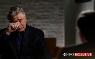 FBI kết luận tài tử Alec Baldwin bắn chết người