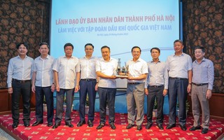 Lãnh đạo UBND thành phố Hà Nội làm việc với Petrovietnam