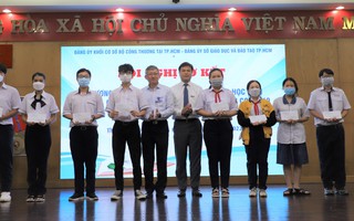 EVNGENCO3 trao quà cho 98 em học sinh bị ảnh hưởng bởi dịch Covid-19