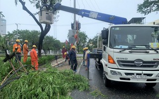 EVNCPC đã khôi phục cấp điện hơn 80% khách hàng bị mất điện do ảnh hưởng bão Noru