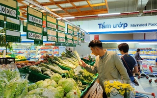 Các siêu thị Co.opmart miền Trung khuyến mãi hàng thiết yếu sau bão