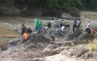 Tìm thấy thi thể 2 thiếu nữ mất tích tại khu suối Nậm Núa