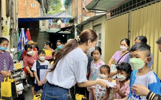 Hoa hậu Mai Phương làm điều ý nghĩa trong ngày sinh nhật