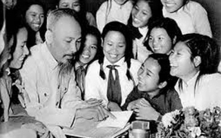 Chuỗi hoạt động kỷ niệm 35 năm UNESCO vinh danh Chủ tịch Hồ Chí Minh
