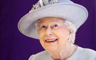 Nữ hoàng Anh qua đời, Ngoại hạng Anh có nguy cơ nghỉ hết tháng 9