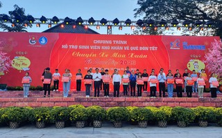 "Chuyến xe mùa xuân": 2.000 sinh viên và người lao động về nhà đón Tết