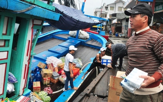 Ngư dân Quảng Ngãi vươn khơi bám biển xuyên Tết