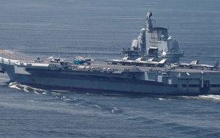 Nhật Bản điều chiến đấu cơ giám sát tàu sân bay Trung Quốc