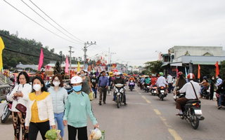 Phiên chợ mỗi năm chỉ họp 1 lần và không trả giá ở Bình Định